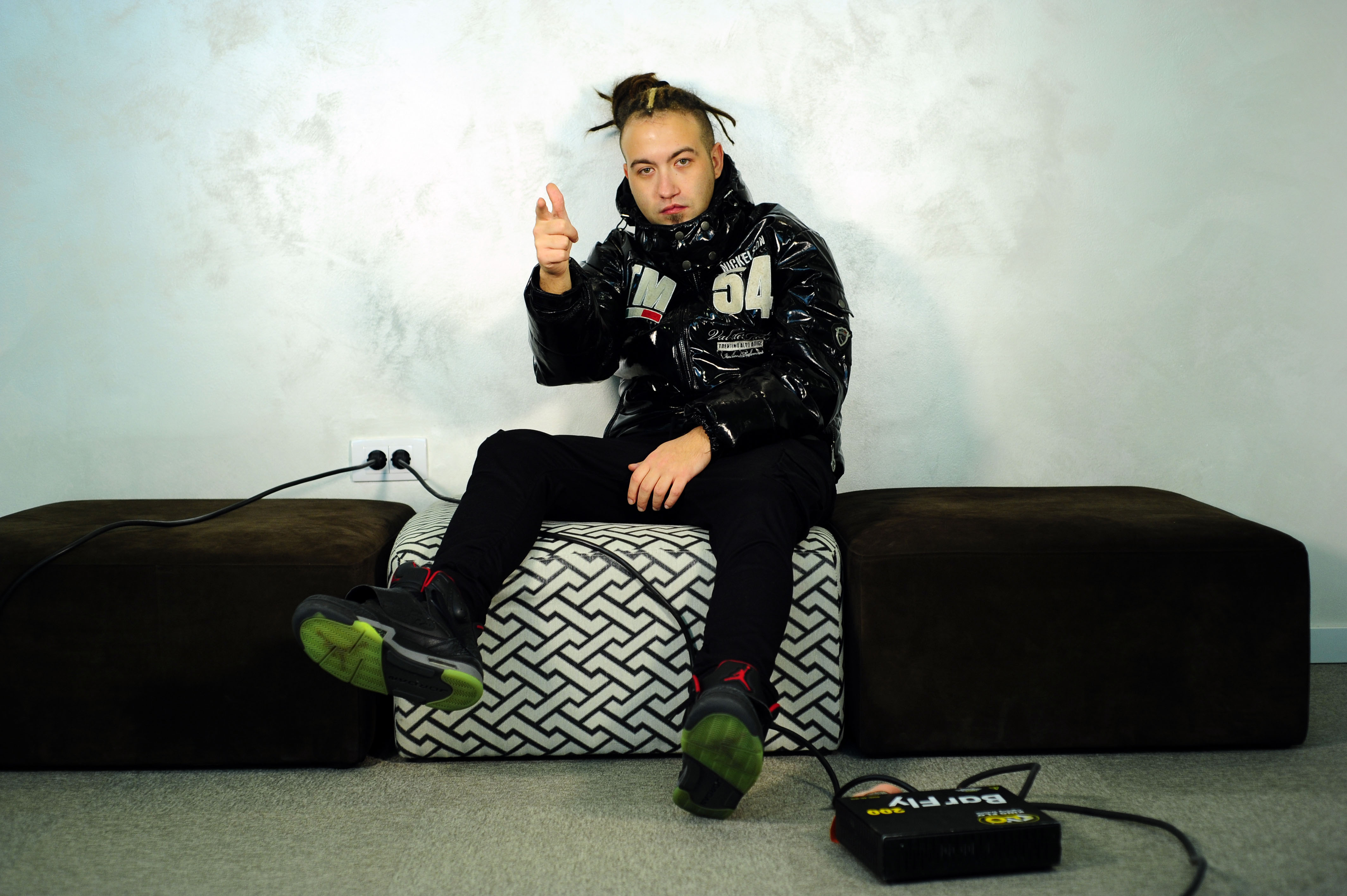 Збогум суканици: Сопругот на Ана Николиќ сосема го промени својот имиџ откако стана татко!