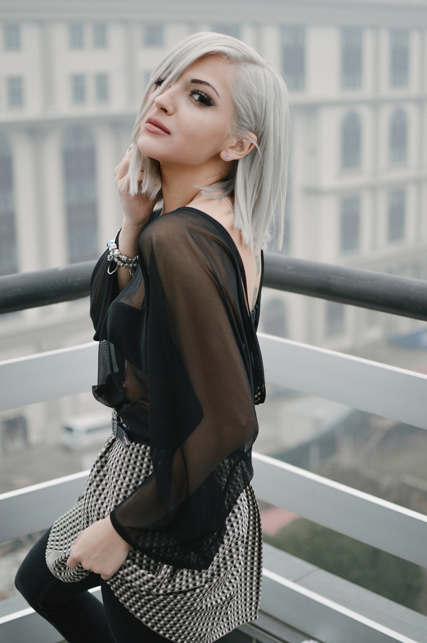 (Видео) Теа Трајковска снимаше во собата на баба си