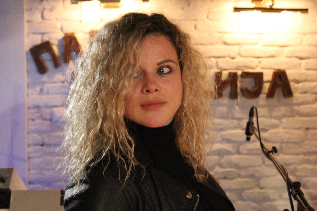 Дани се пофали дека дечко и Весел ја сака