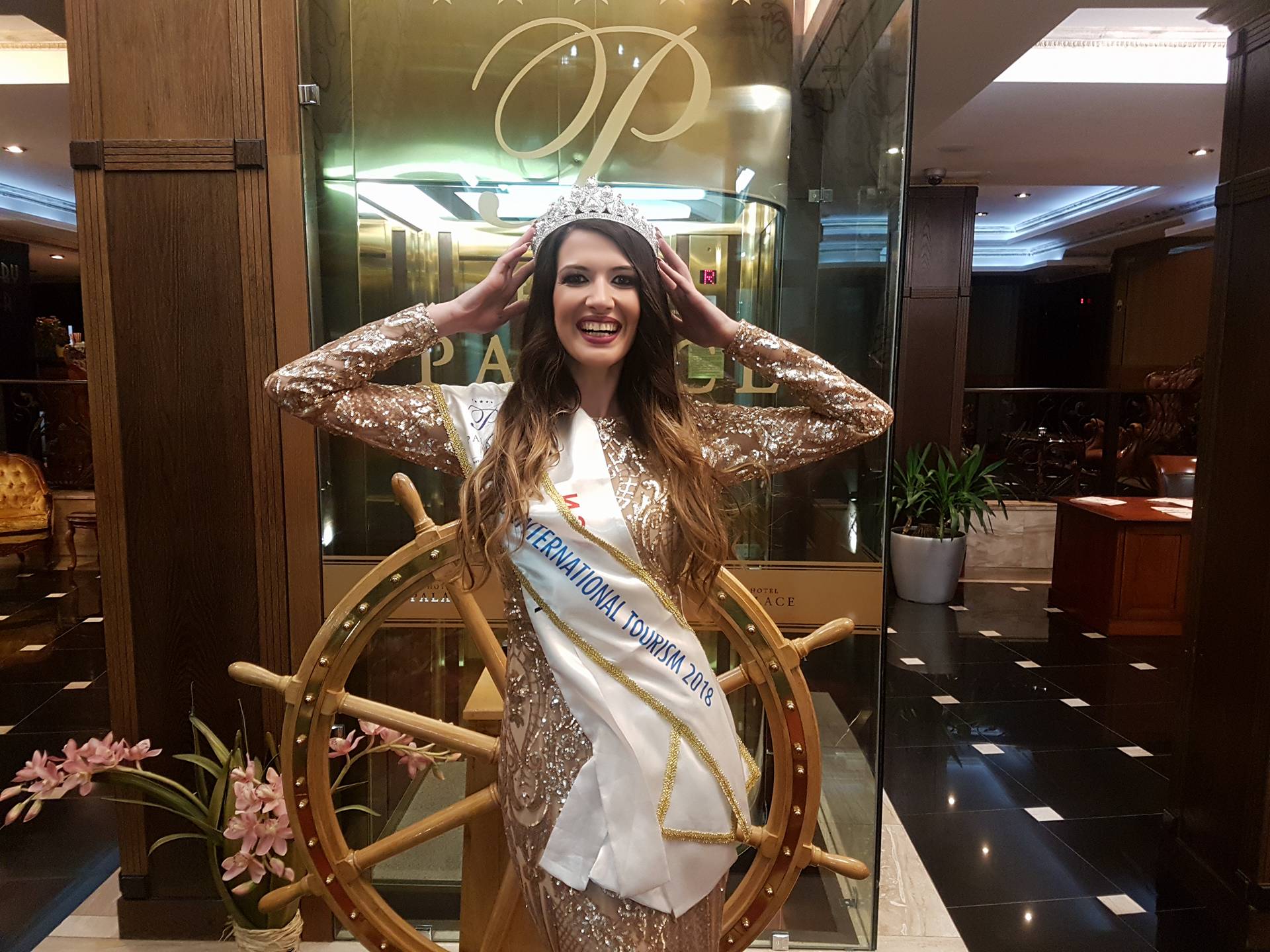 Плачев кога станав Мис, оти не можев да му кажам на татко ми кој почина лани