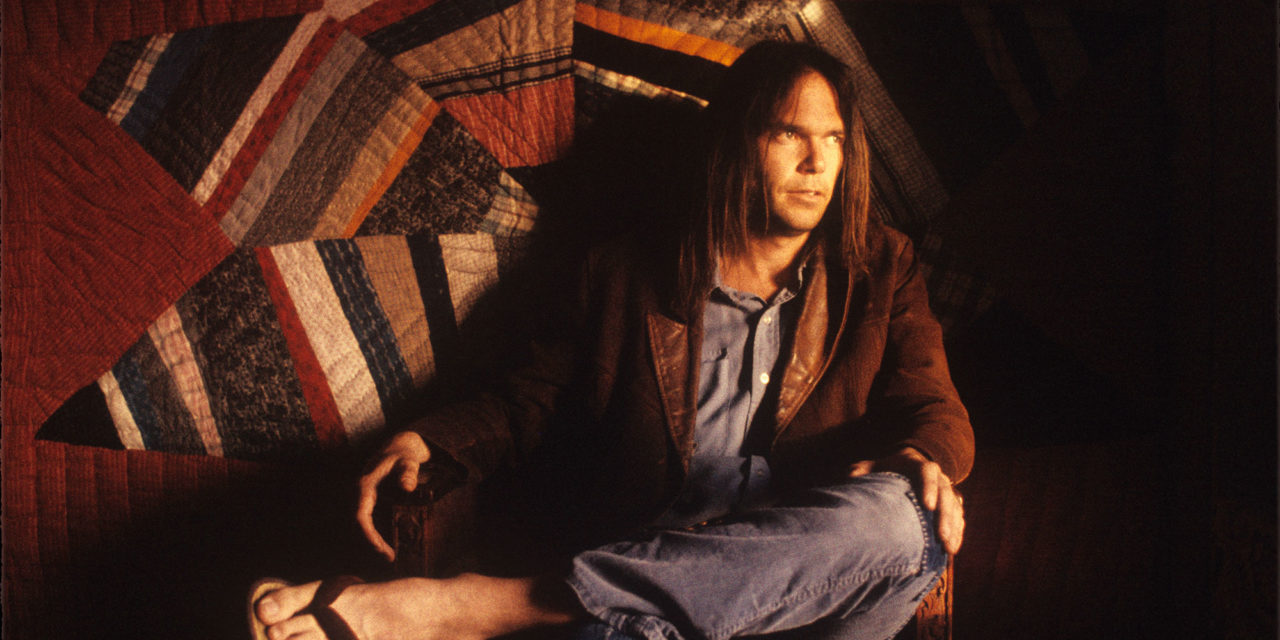 Нил Јанг, конечно, го објави албумот што го криеше 45 години