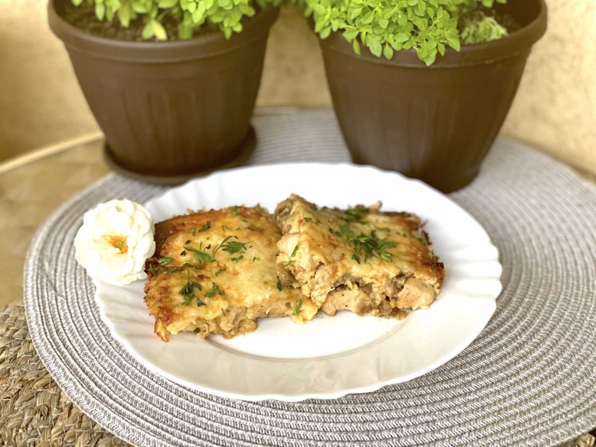 Потпечено пилешко со печурки и кашкавал