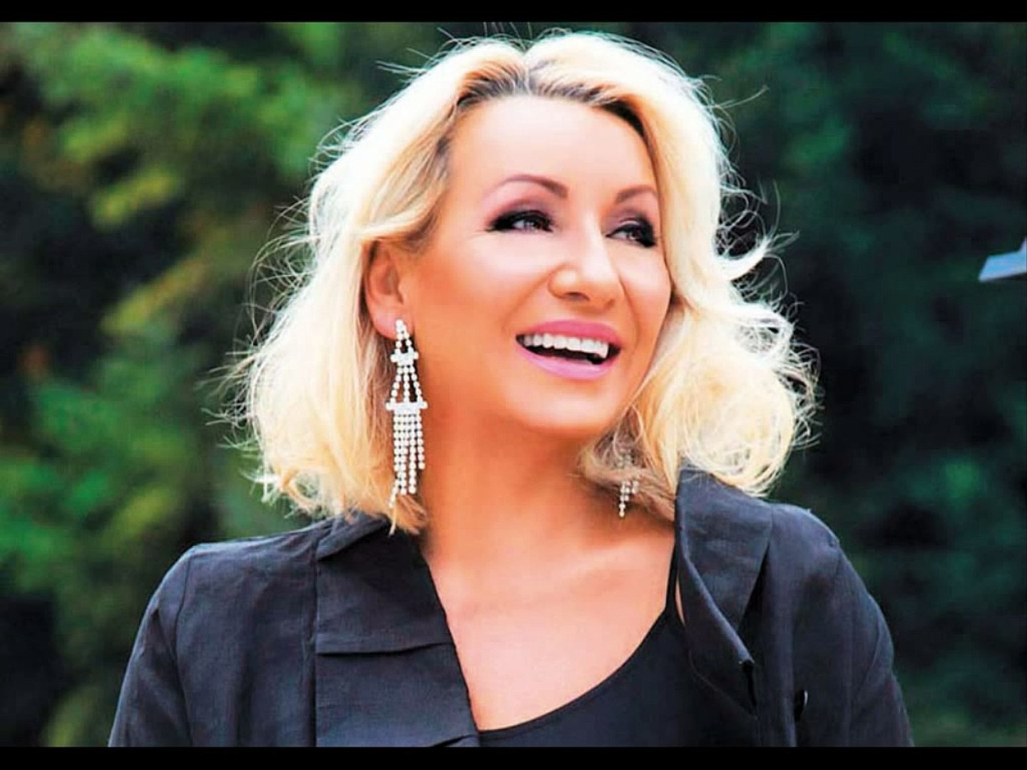 „Невиноста ја изгубив со наставникот по математика“ – Весна Змијанац за првото сексуално искуство