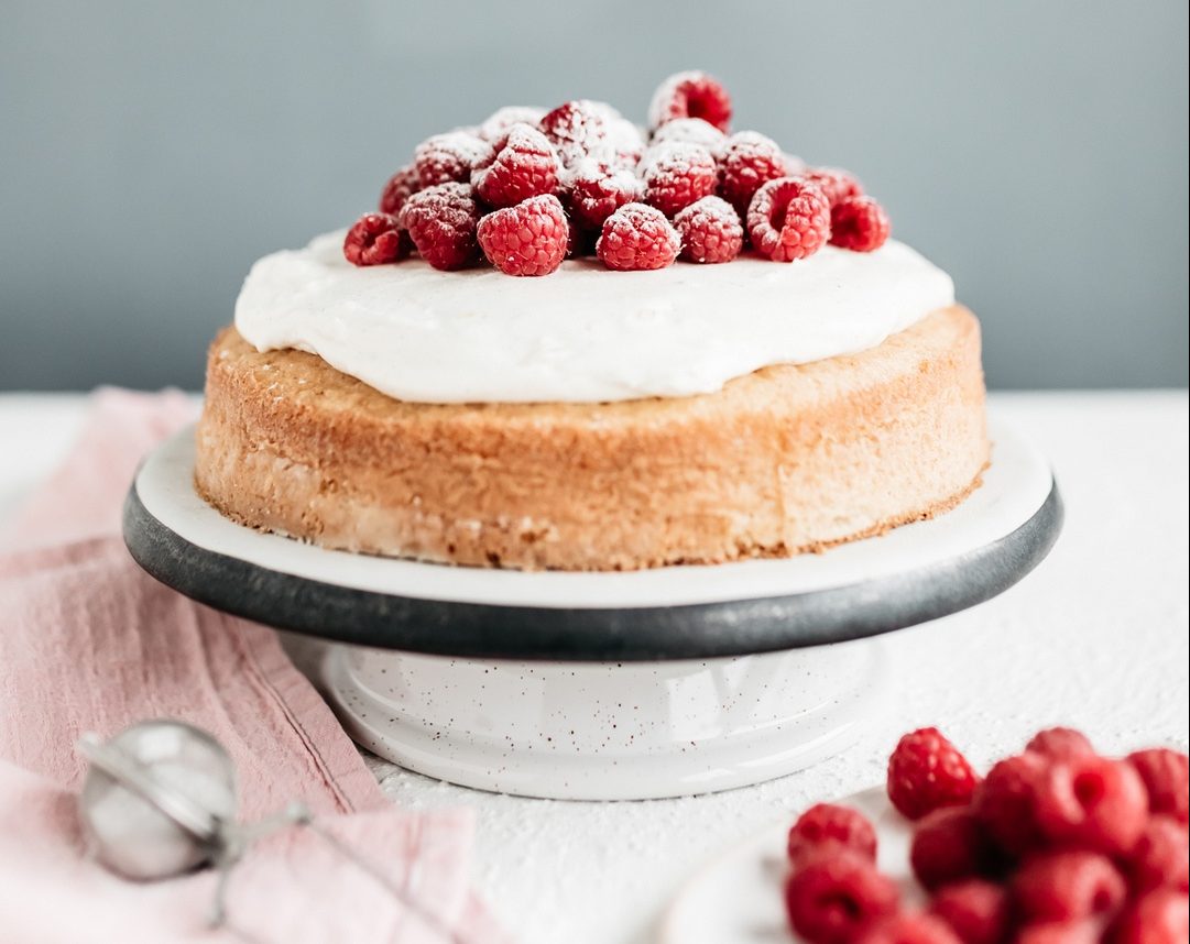 Лесна торта со малини