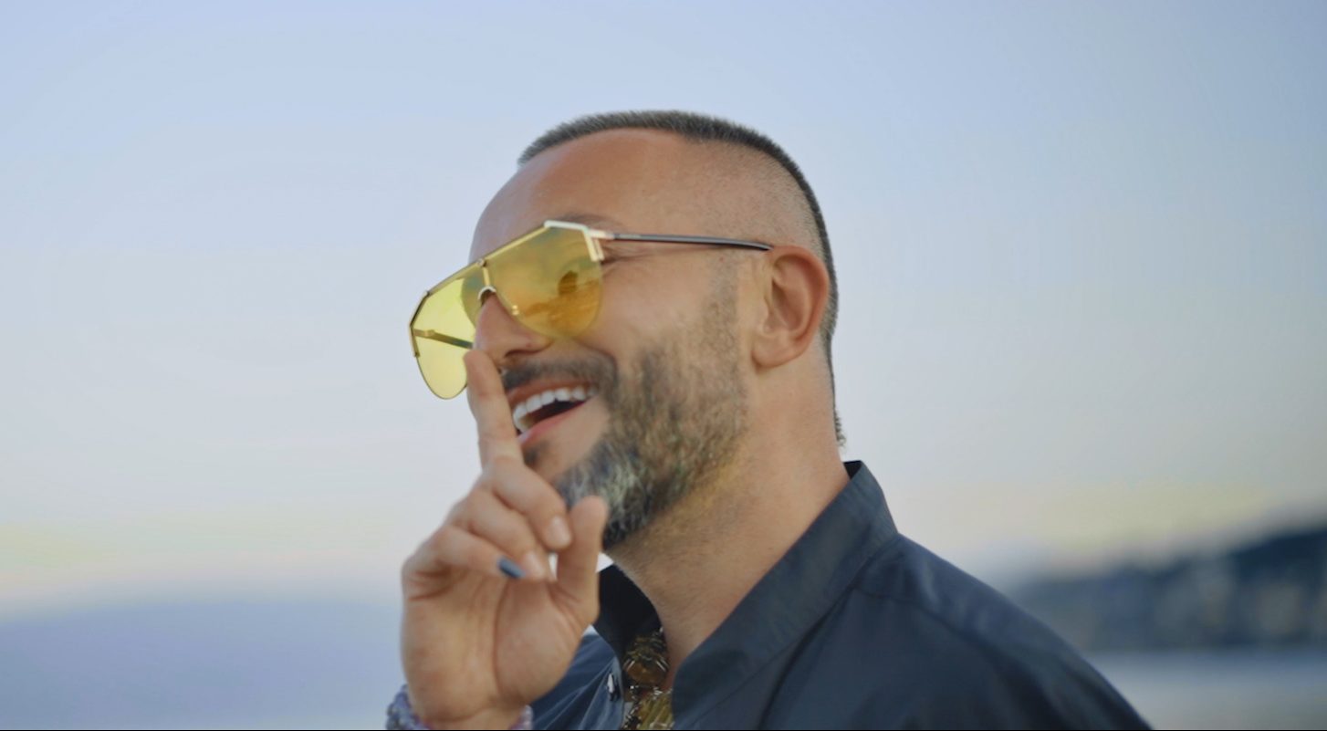 По три незгоди на крај завршив во болница, вели Васил Гарванлиев, кој промовираше нова песна