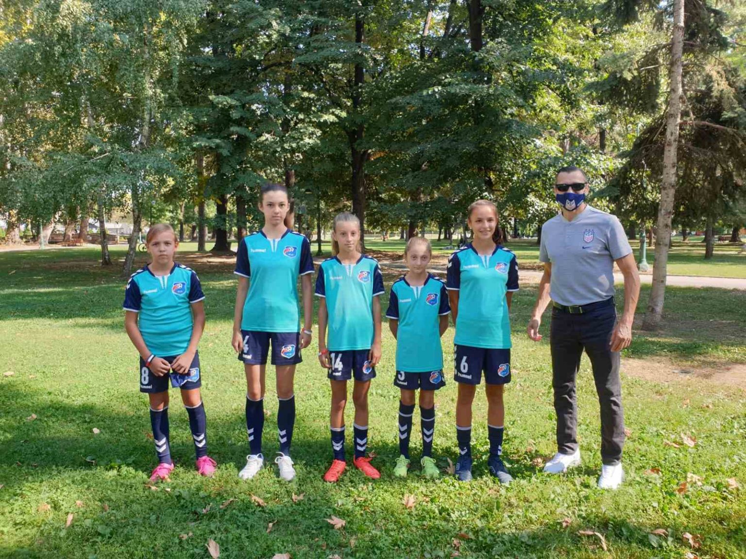 Фудбалерките на „Кул“ од Скопје го запознаа најдобриот светски женски тренер