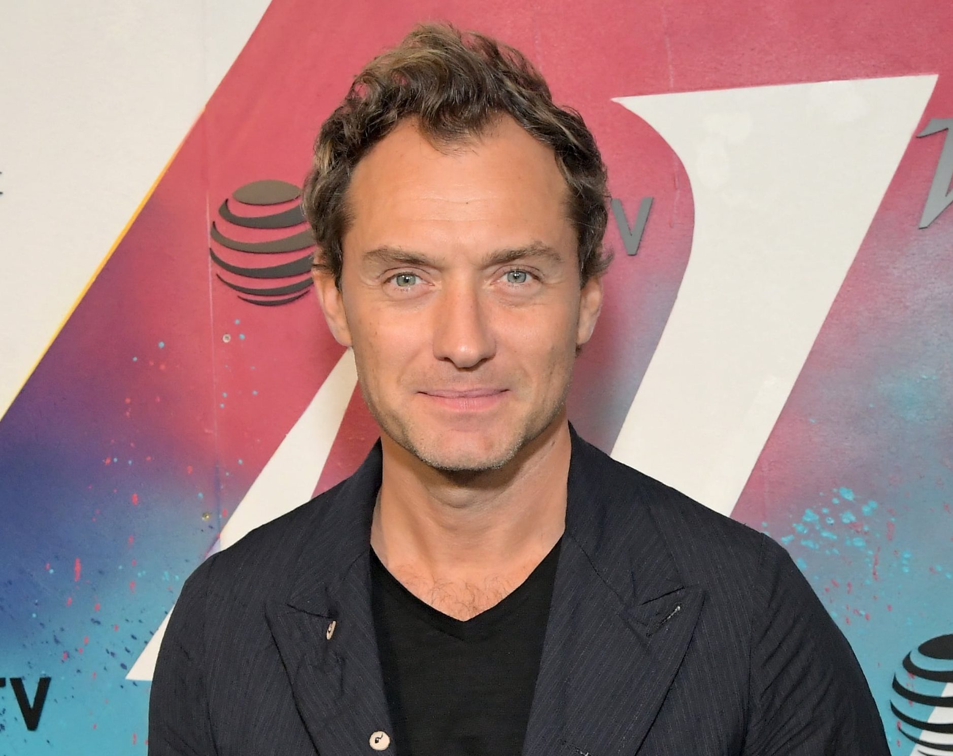 Џад Лоу шести пат стана татко