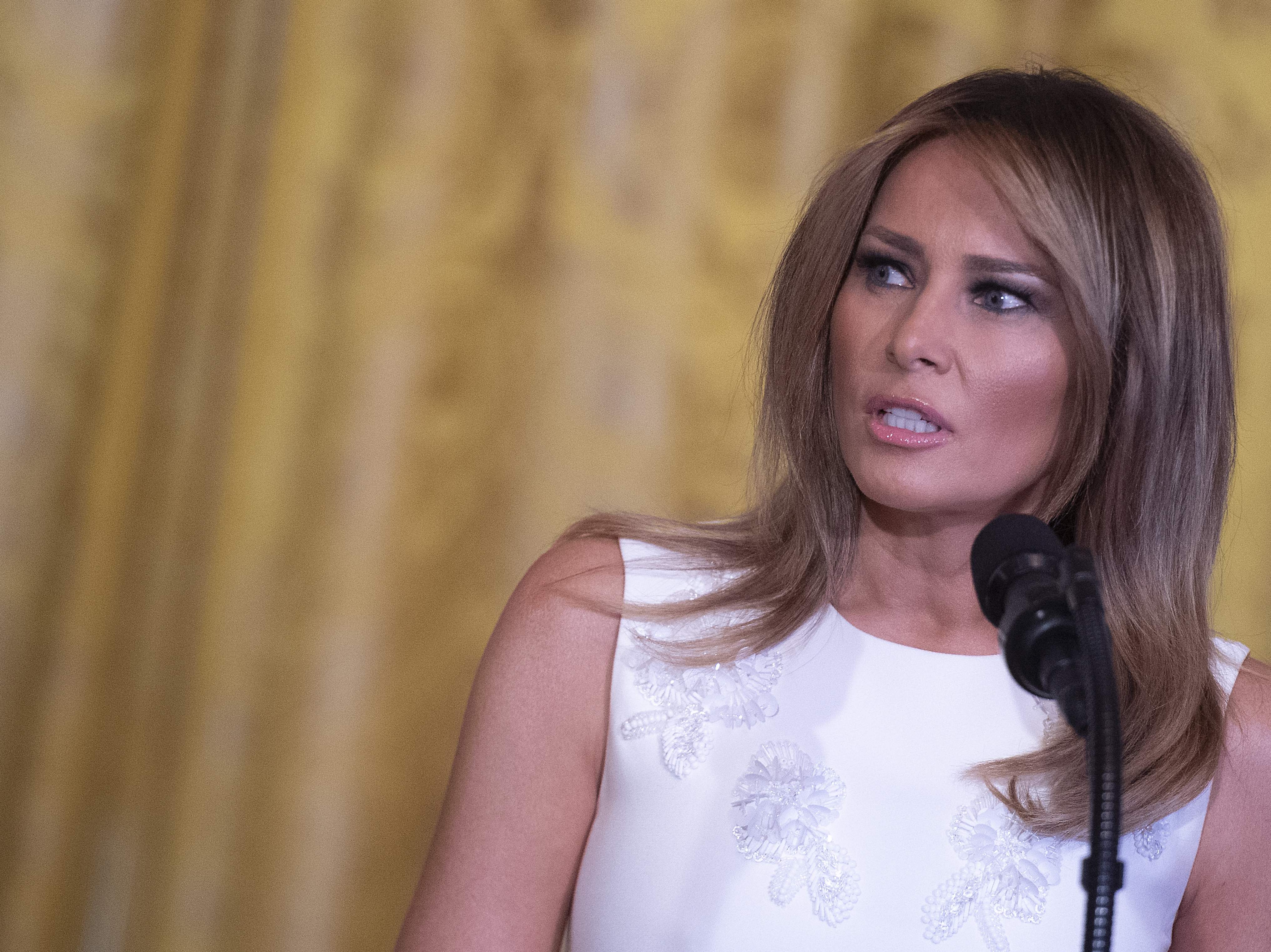 (Фото) Меланија се плаши од Доналд Трамп