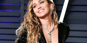 Мајли Сајрус тврди дека видела вонземјанин: Се гледавме во очи