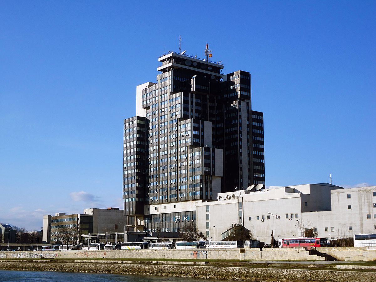 Со студија и три метри под нивото на Вардар, зградата на МРТВ беше меѓу најубавите во Југославија