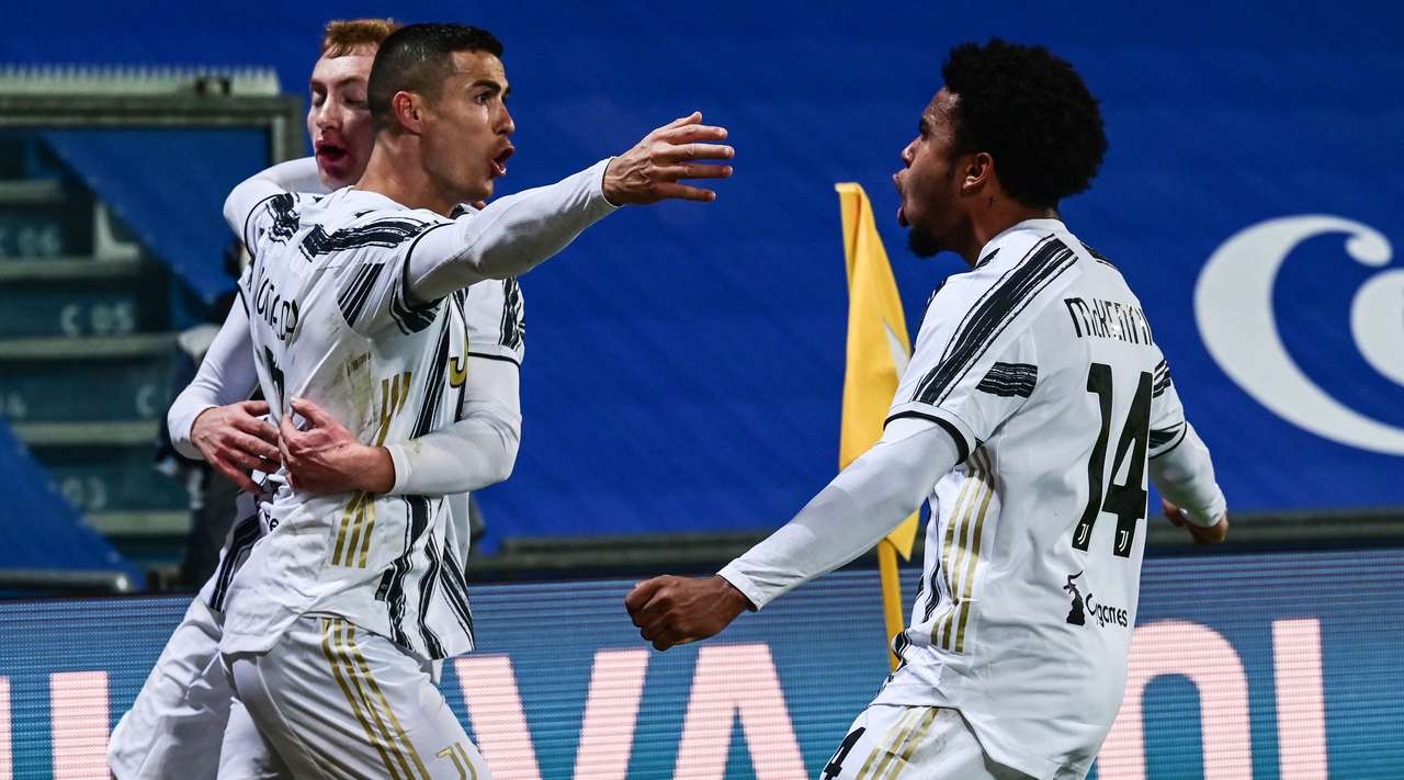 Роналдо со 760 погодоци стана најдобар стрелец во историјата