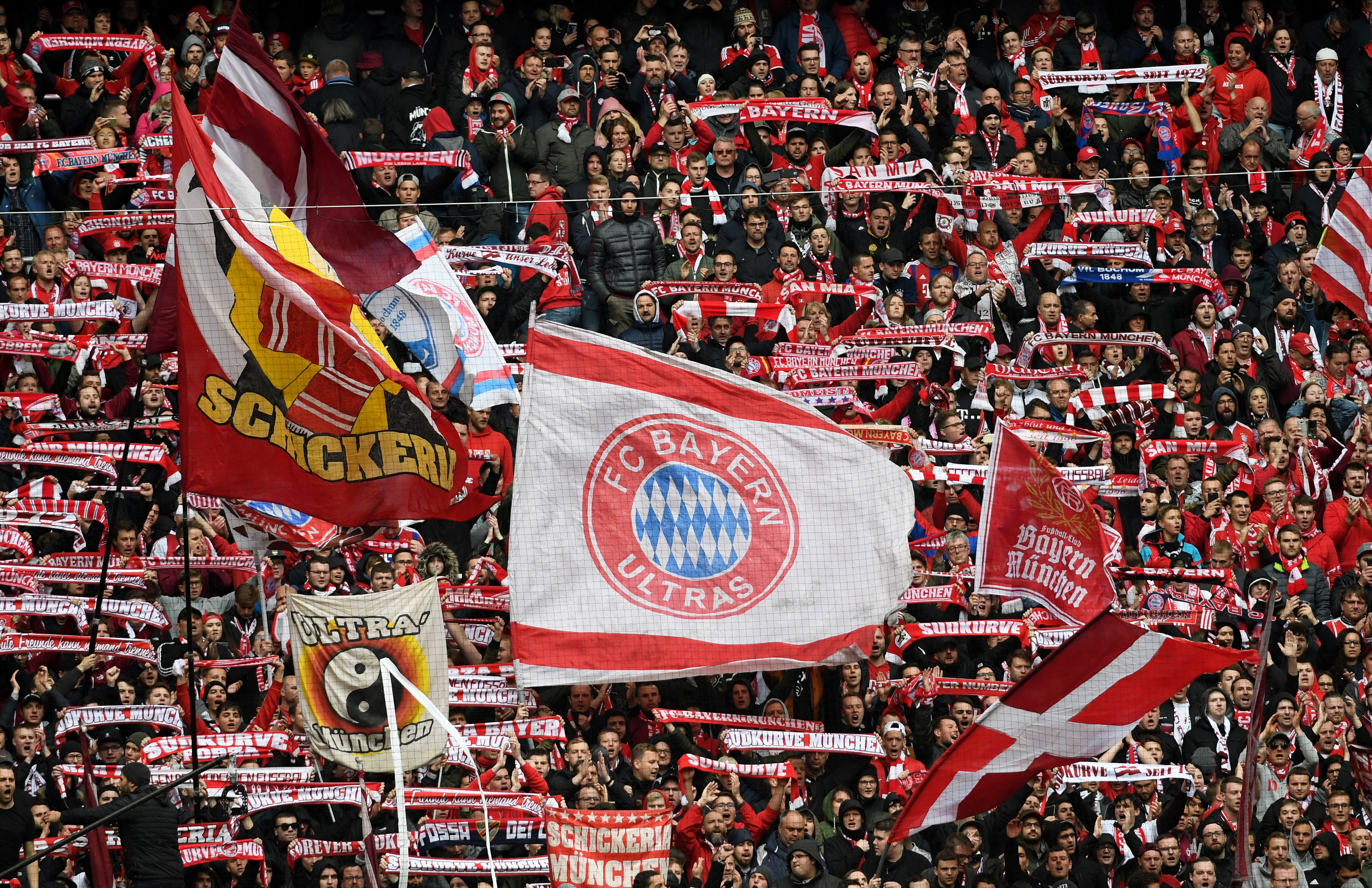 Публиката се враќа на стадионите во Бундеслигата