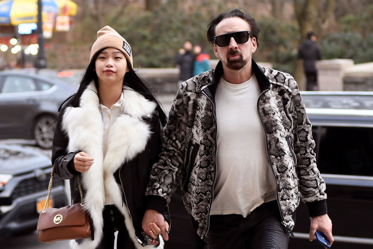 (Фото) Николас Кејџ тајно се ожени со 30. години помлада девојка, бившата жена беше сведок на венчавката