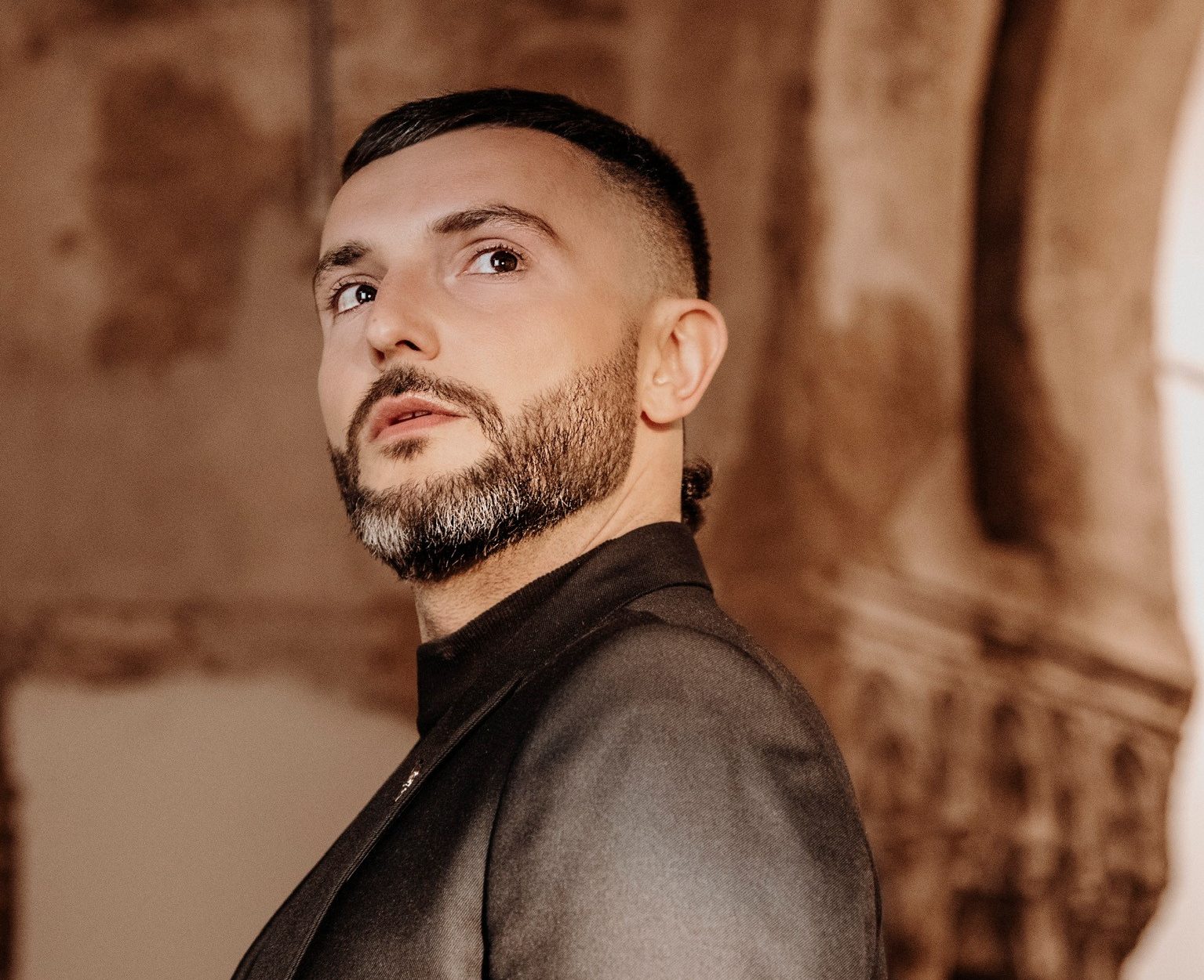 (Видео) Васил Гарванлиев го промовира спотот за евровизиската песна