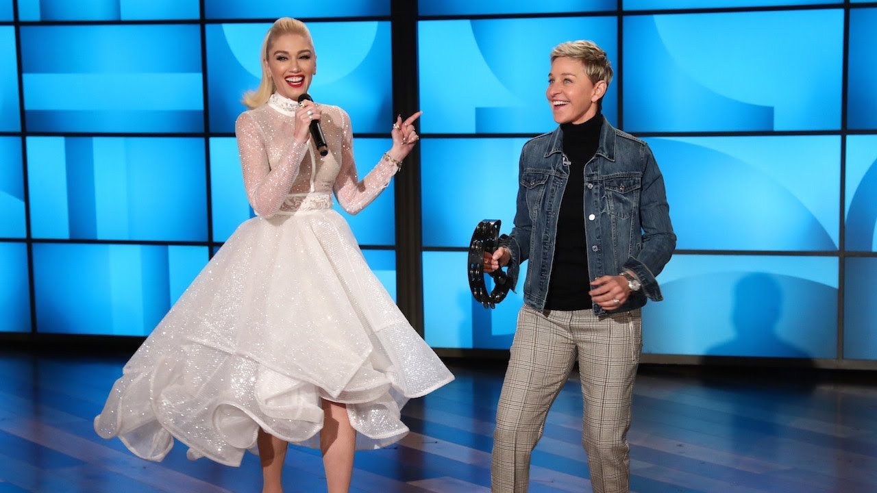 (Видео) Гвен Стефани среде емисија ја покани Елен Деџенерис да ѝ биде старосватица