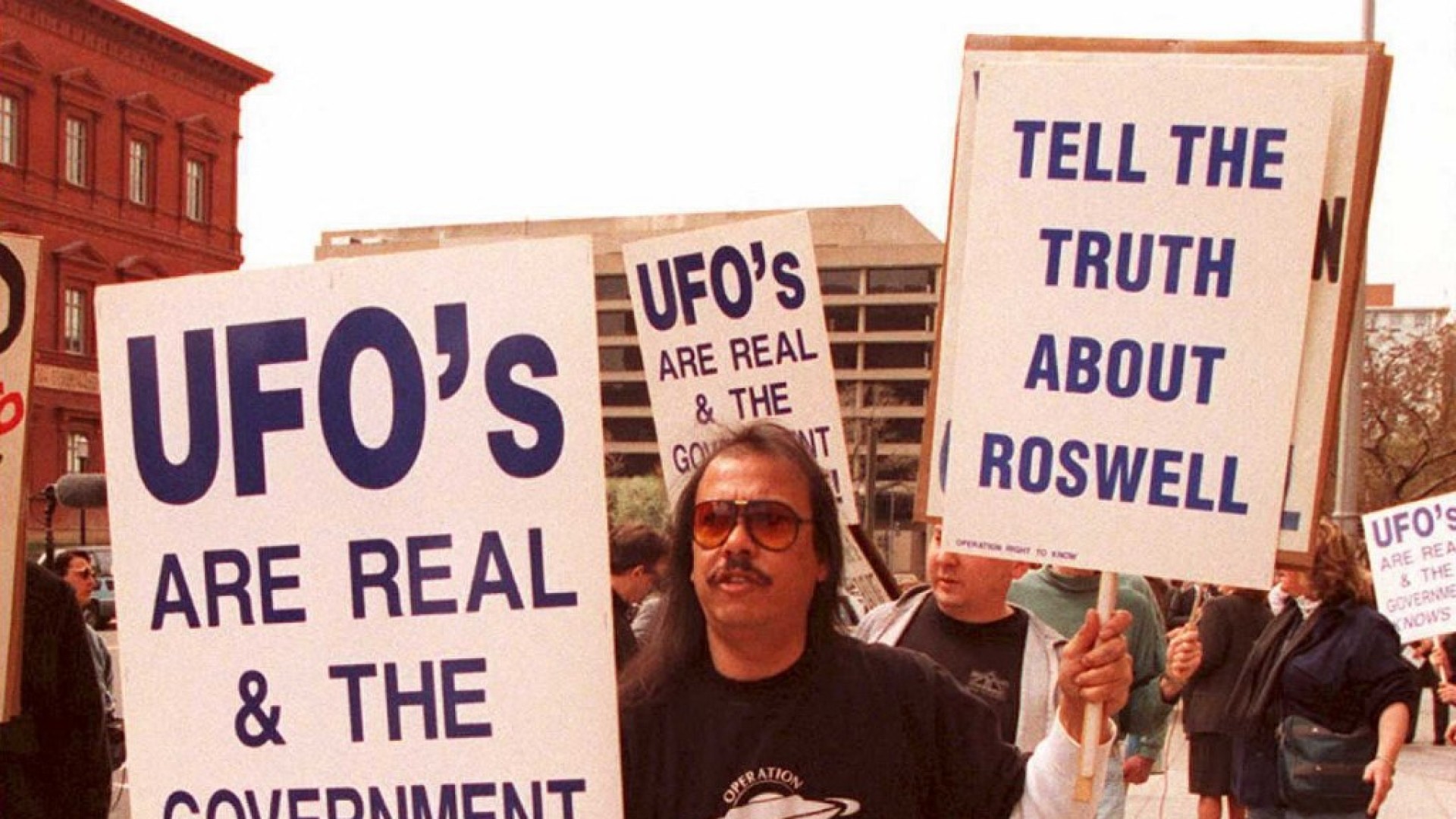 Пентагон забележал 144 неидентификувани летечки објекти