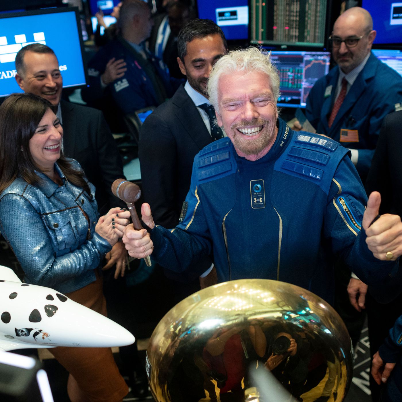 Милијардерот Ричард Брaнсон денеска лета во вселената