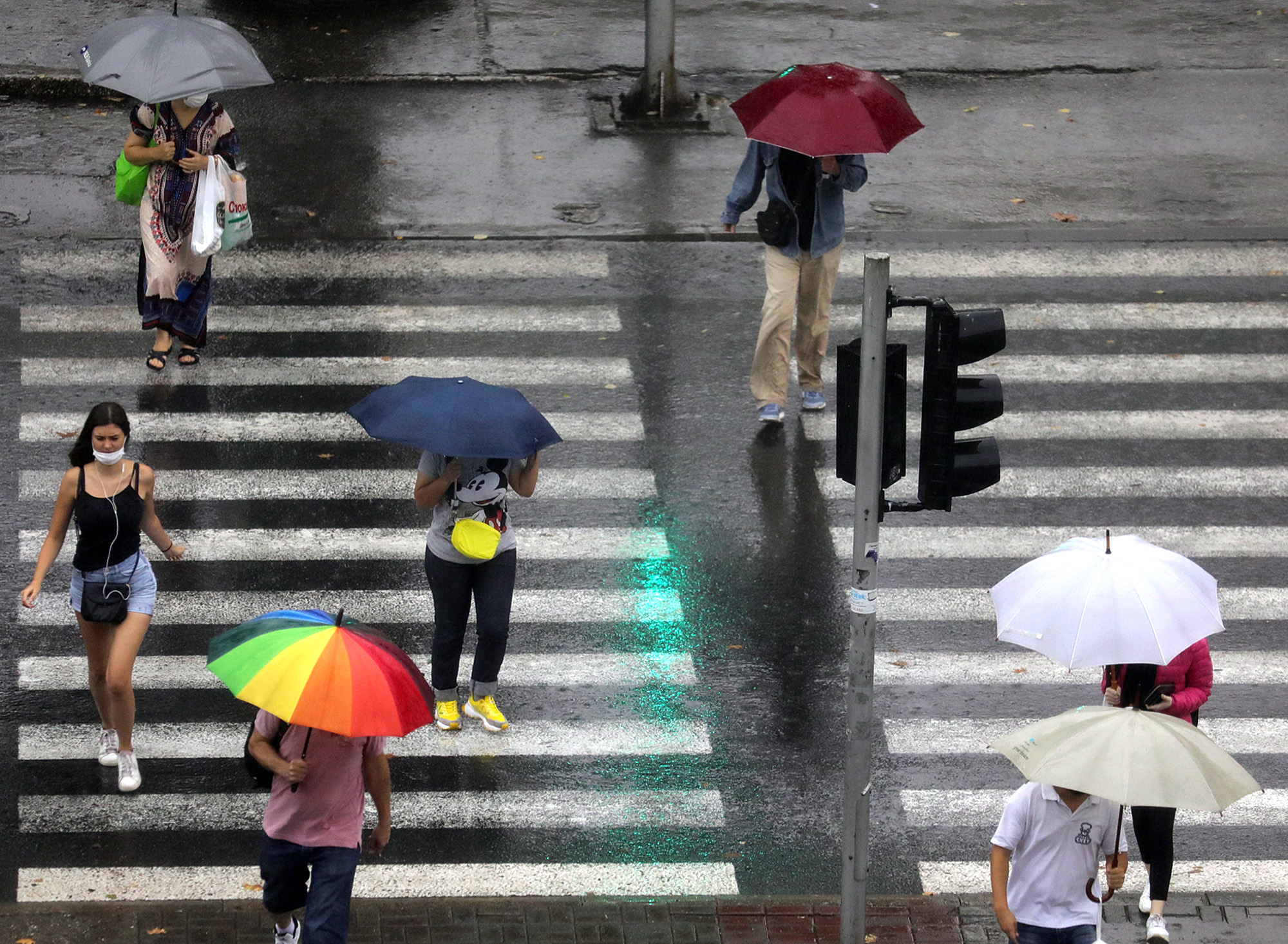 Утрово сончево и топло, попладне нестабилно со пороен дожд и грмежи