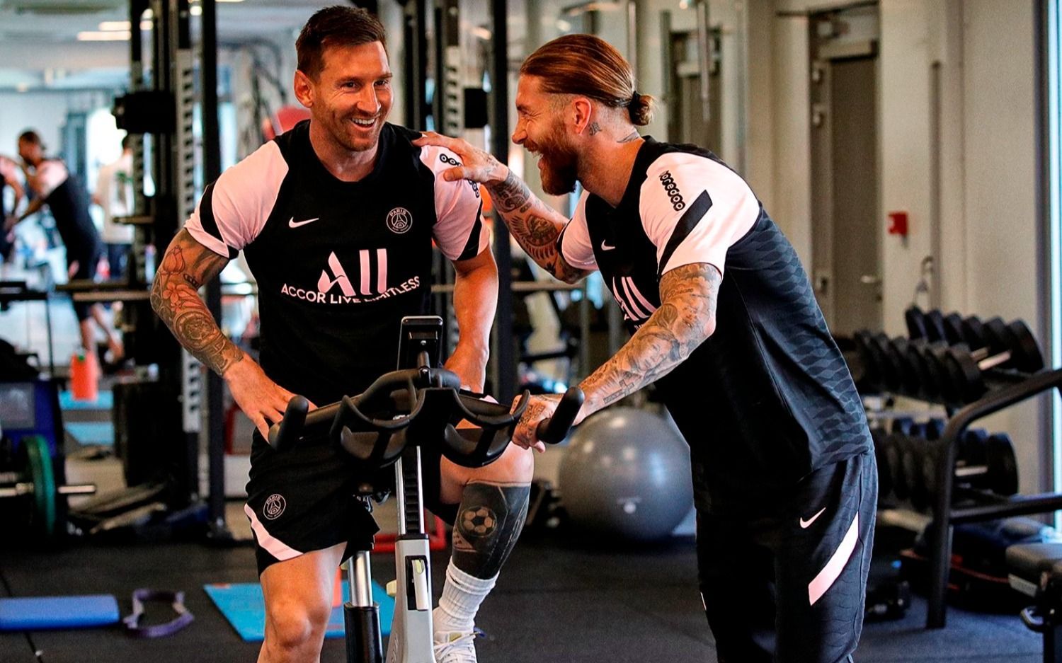 (Видео) Лионел Меси и Серхио Рамос го имаа првиот заеднички тренинг во тимот на ПСЖ