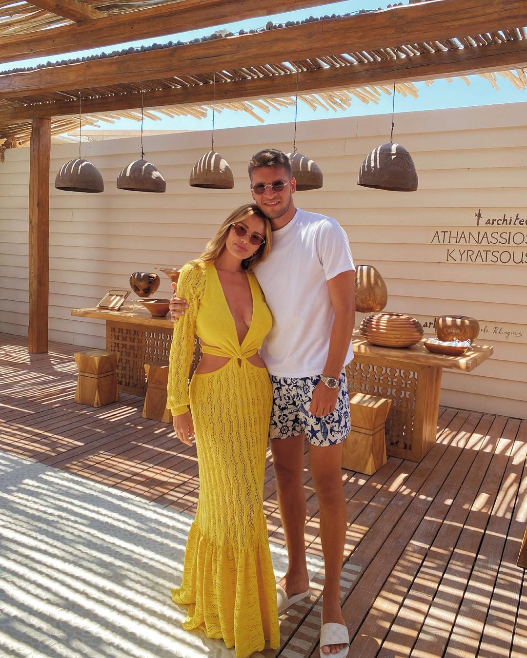 Српската манекенка и албанскиот фудбалер Ѓимишити до последно ја одбранија забранетата љубов и станаа приказна за која се зборува