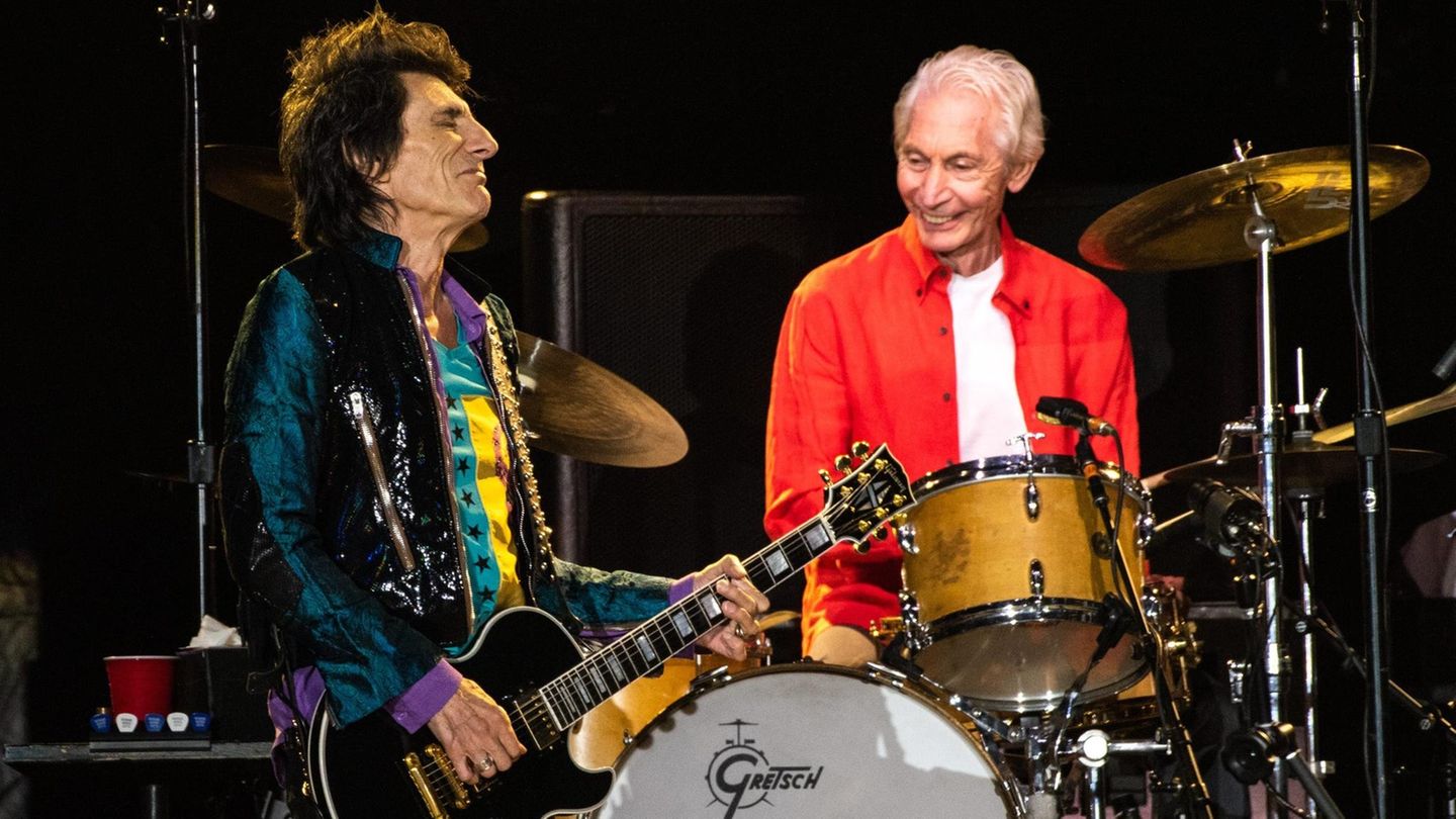 Тапанарот на „Ролинг стоунс“ итно опериран, морал да се откаже од турнејата