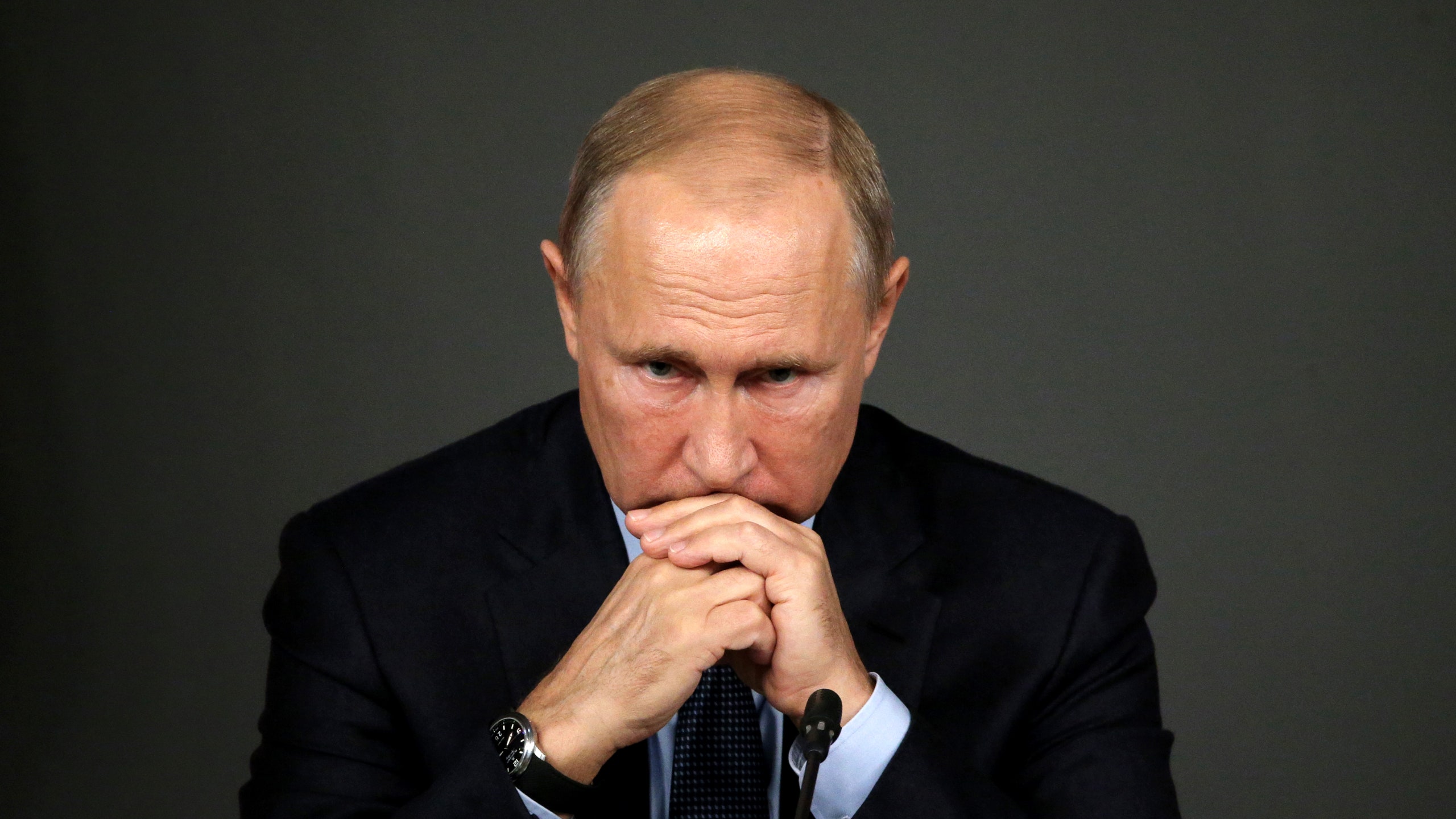 Путин е во самоизолација откога дел од неговото обезбедување заболе од корона