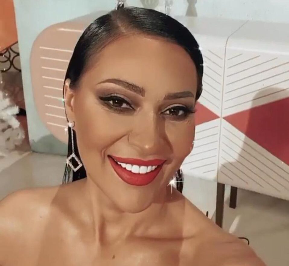 (Видео) Цеца нема храброст да се соблече како Јелена, покажала само гаќички: фолк-ѕвездата на снимањето на „Гранд“ падна во сенка на Карлеуша