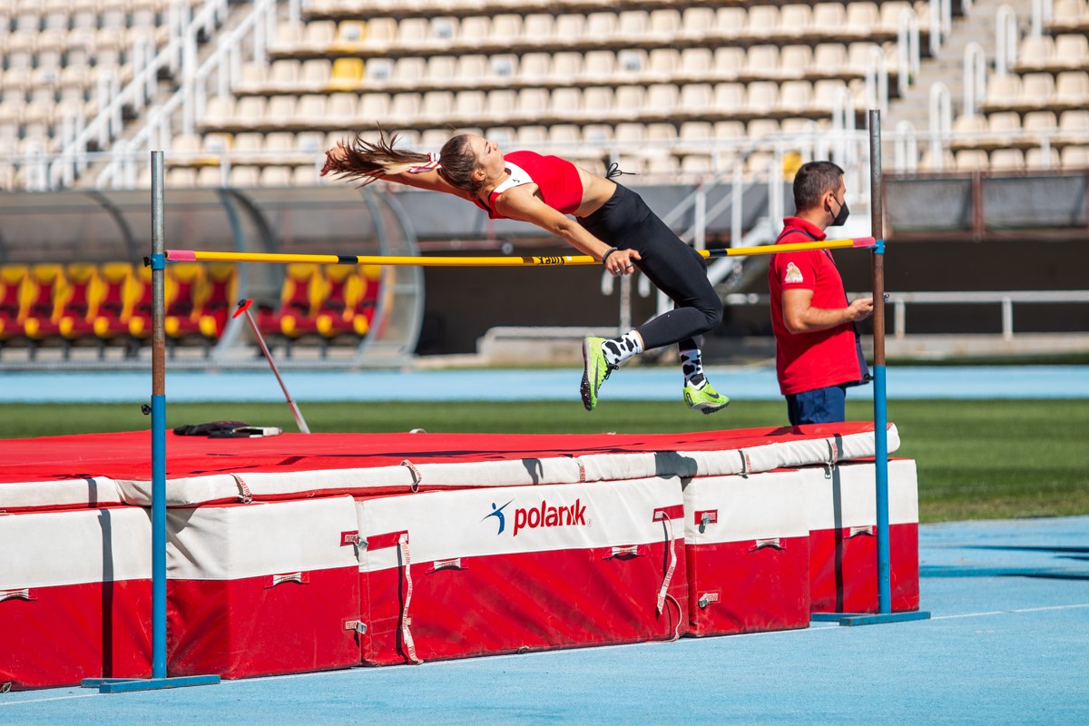 Михаела Лазаровска собори 14 години стар рекорд во скок во височина