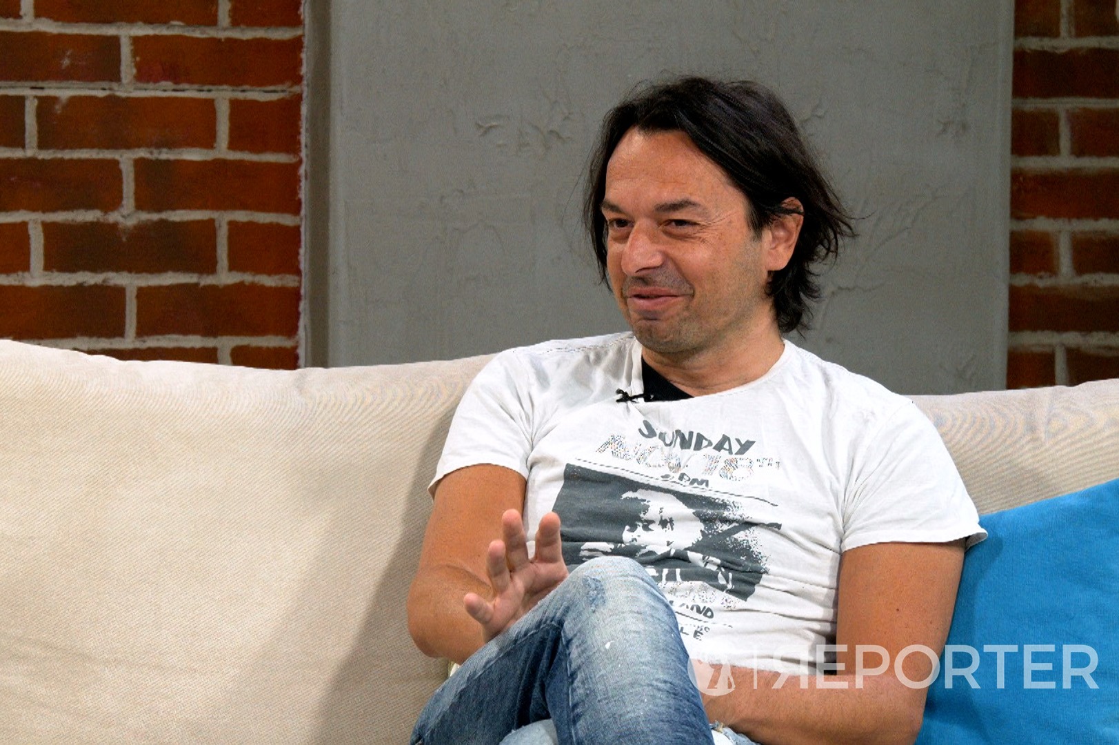 (Видео) Песната на Дарко Димитров „Радио свири за нас“ дури по седум години ја избраа за најслушана на радио во Србија