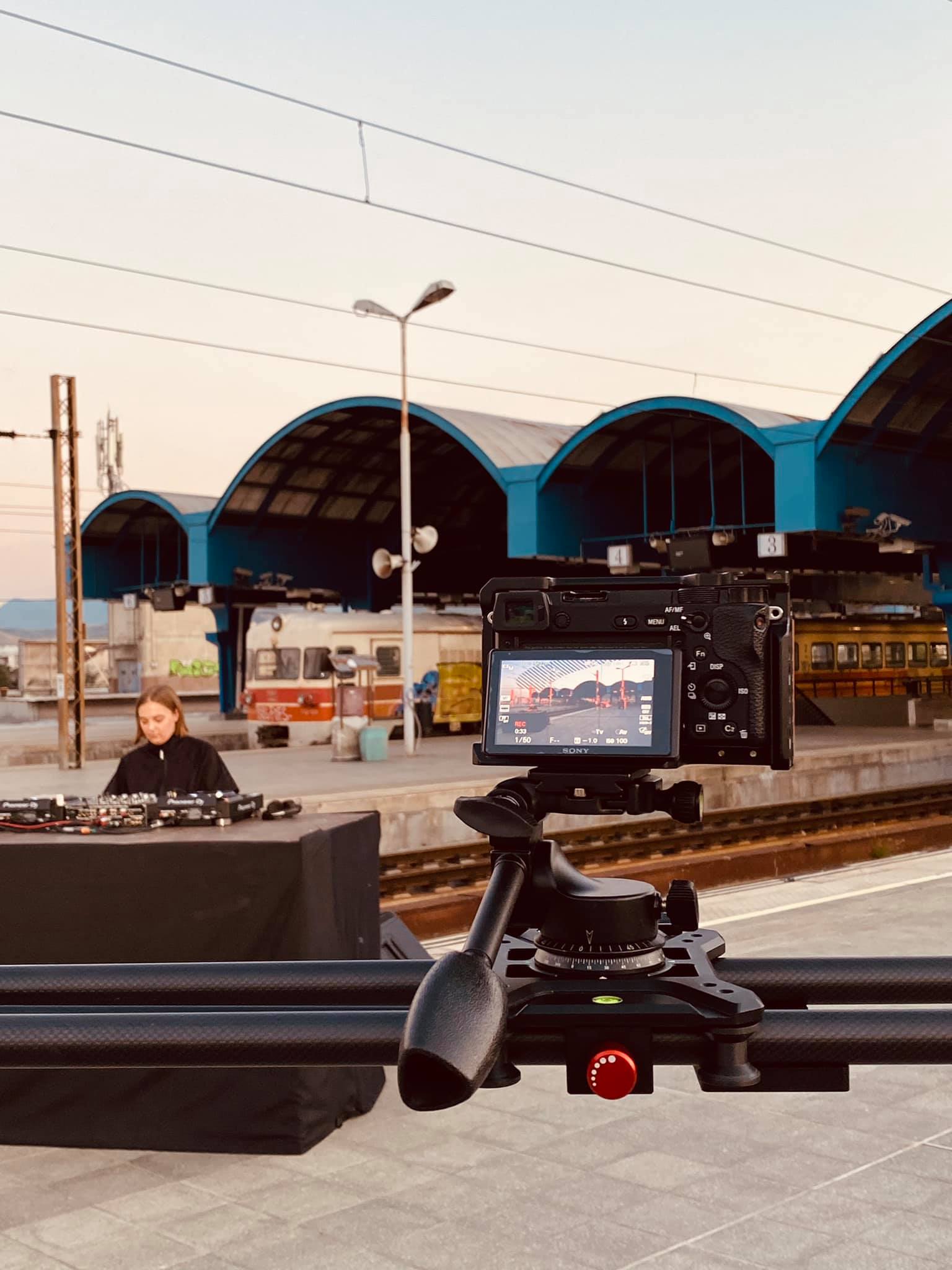 Диџеј сетови на Ана Мало и Гемза од железничката станица во Скопје ќе го одбележат пристигнувањето на европскиот воз