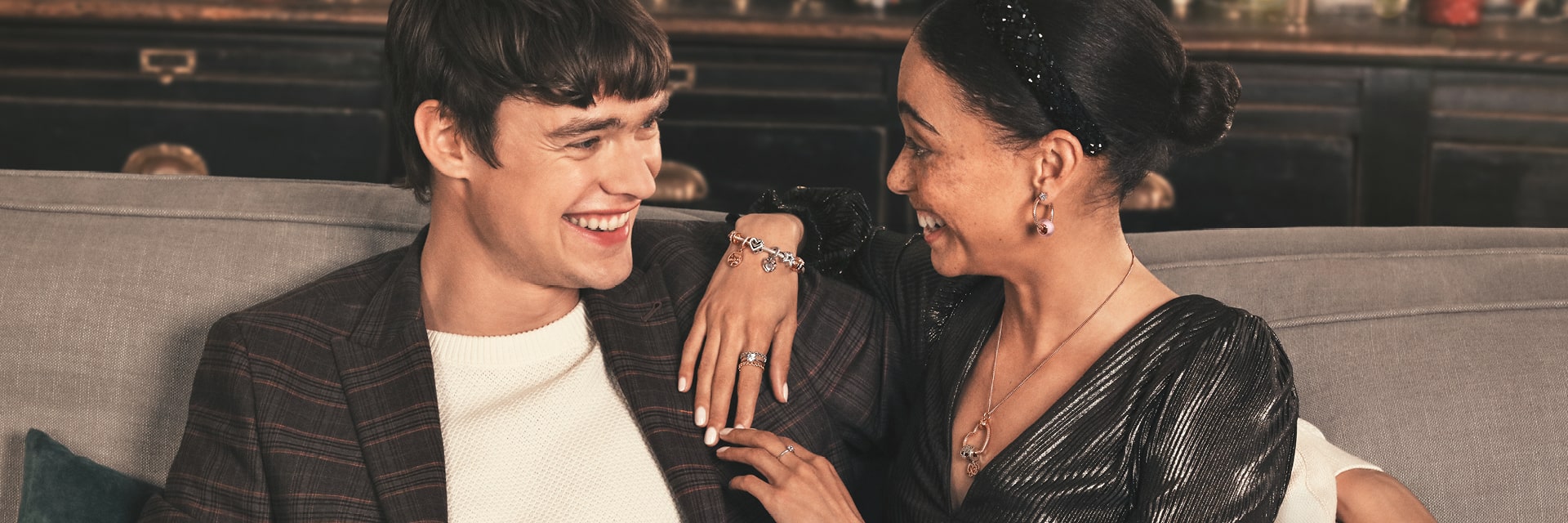 Кога накитот зборува во име на носителот