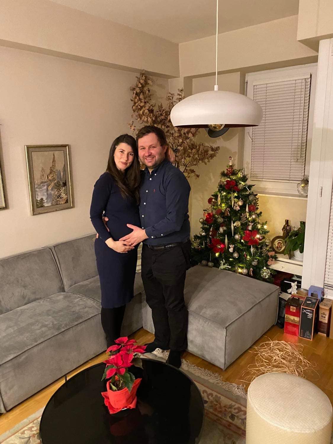 Саша Богдановиќ ноќта пред Божиќ објави дека сопругата Јелена е бремена