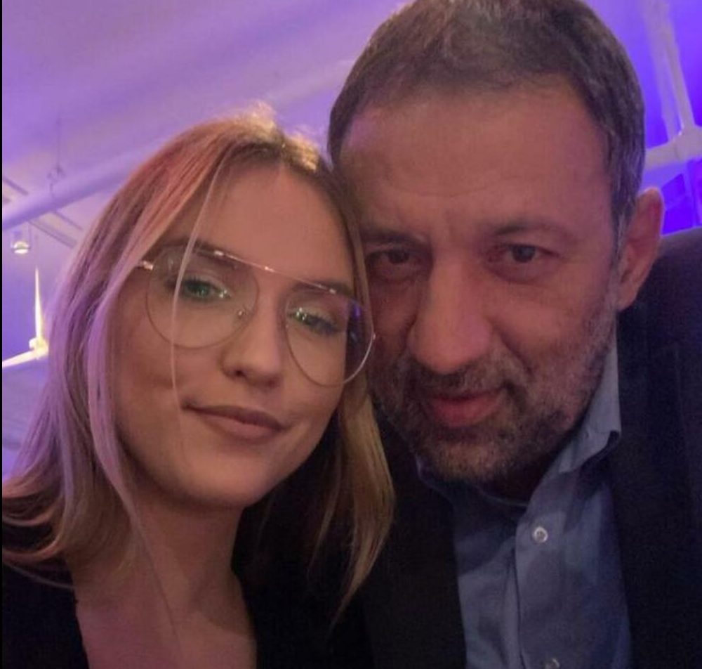 Посвоената ќерка на Владе Дивац сака да ги запознае биолошките родители