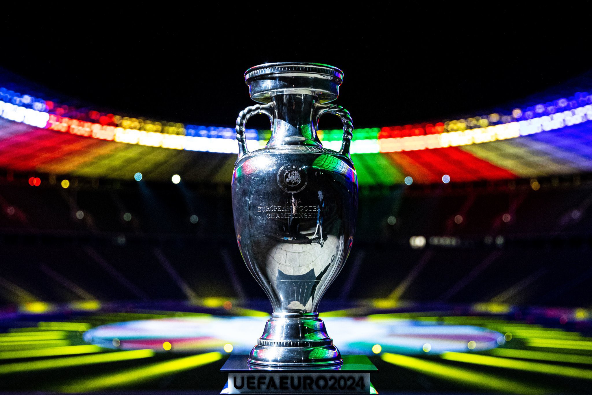 Велика Британија и Ирска ќе бидат домаќини на ЕВРО2028