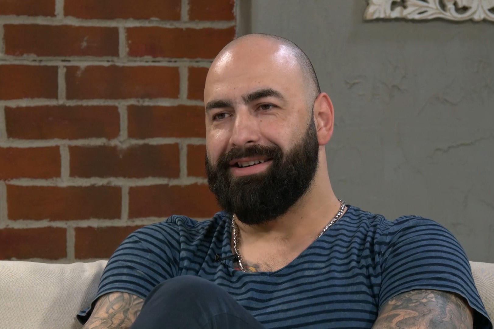 (Видео) Перо Антиќ смирува стрес со пиштоли