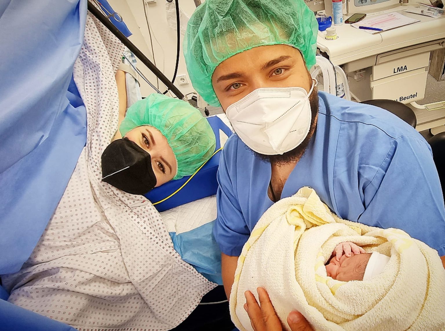 Џамбо Агушев четврти пат стана татко и присуствуваше на раѓањето на бебето