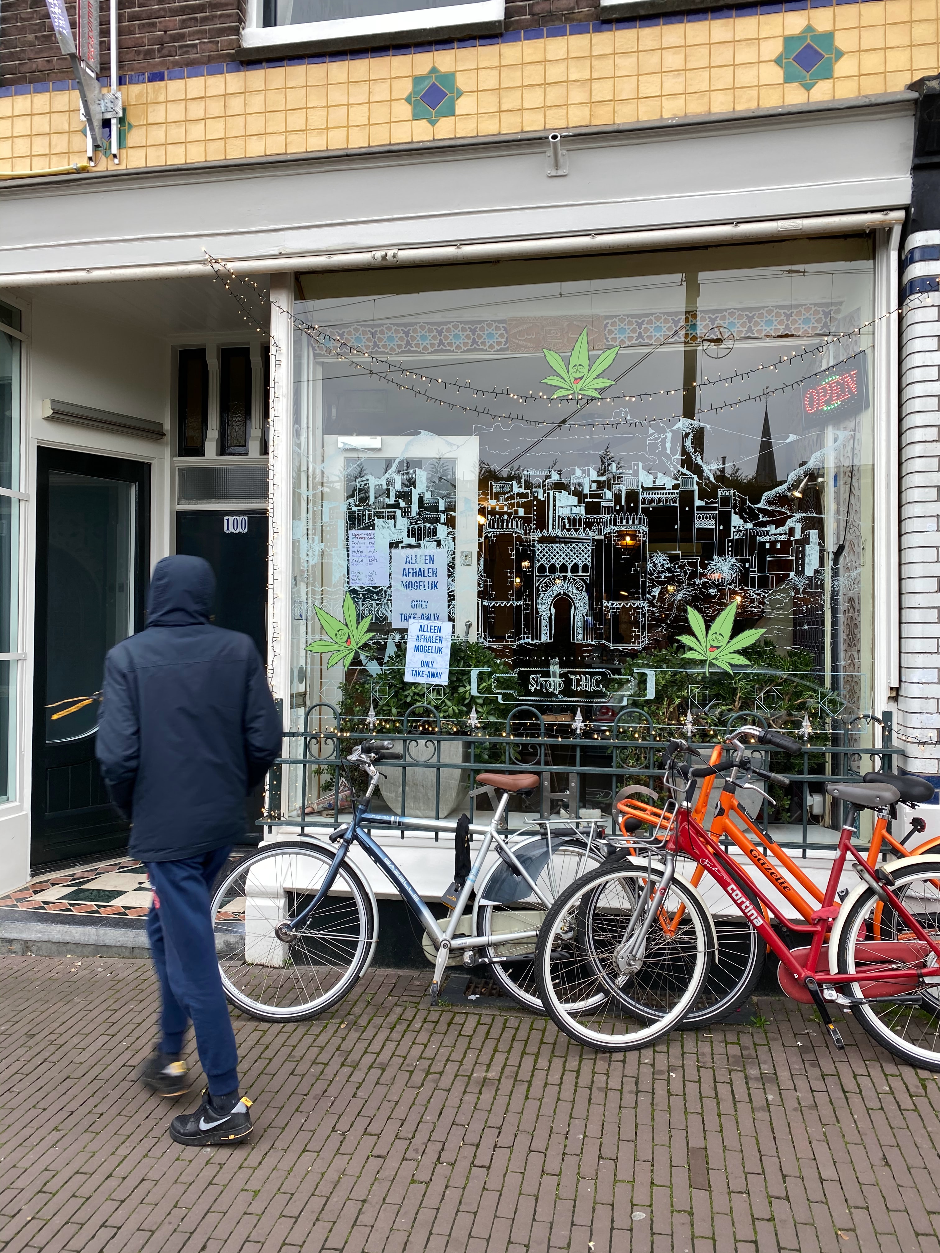 Европски метрополи во кои може да добиете марихуана во кафуле