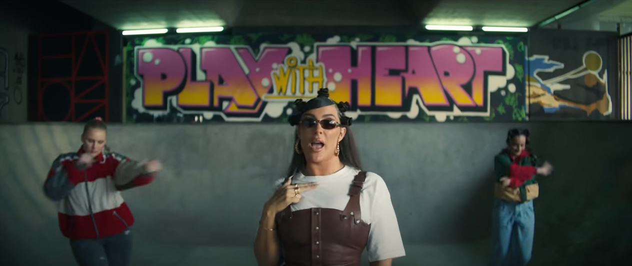 (Видео) Сенида ја отпеа химната за женското Европското првенство во ракомет