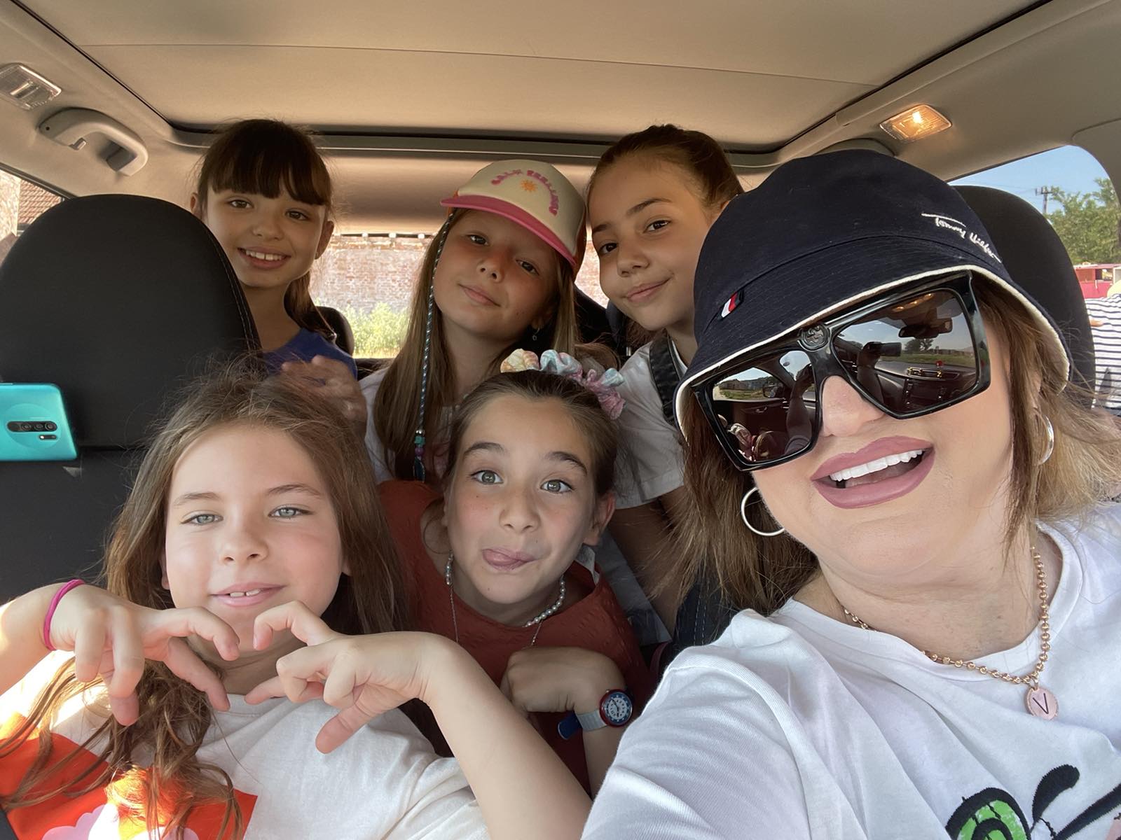 Вселенската јакна што ја носеше Баз Олдрин додека леташе на Месечината е продадена за 2,8 милиона долари