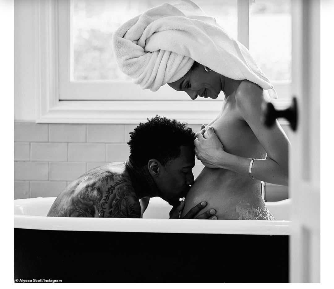 Ник Кенон ќе стане татко 12. пат, чека бебе и од бившата и од сегашната