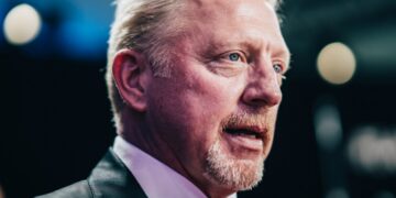 Во затвор сте никој и ништо, не сте име, туку само бројка: Борис Бекер во интервју раскажа за деновите во затвор