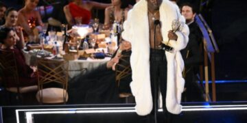 Комичарот Џерод Кармајкл ќе биде водител на Златните глобуси