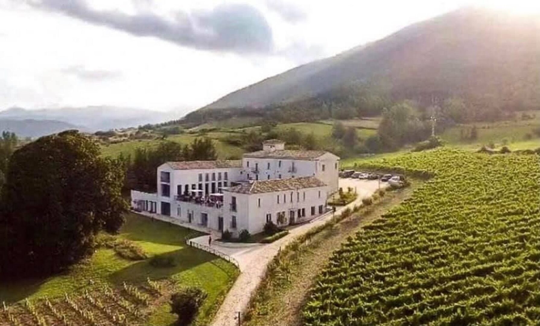 „Реале“ е ресторан сместен во поранешен манастир на највисоката точка во Кастел ди Сангро