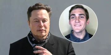 Илон Маск му го избриша твитер-профилот на студентот што му го следеше авионот и тврди дека го следел и син му