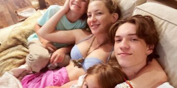 Кејт Хадсон размислува за четврто бебе