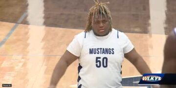 (Видео) Средношколец без нозе игра кошарка: еднакво сум добар како и другите