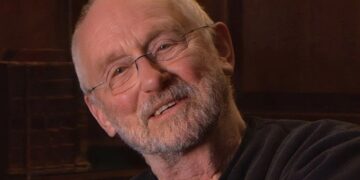 Почина Мајк Хоџис, режисерот на филмот „Флеш Гордон“