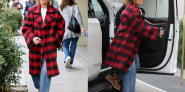 Во кариран капут и џинс, Џеј Ло диктира мода