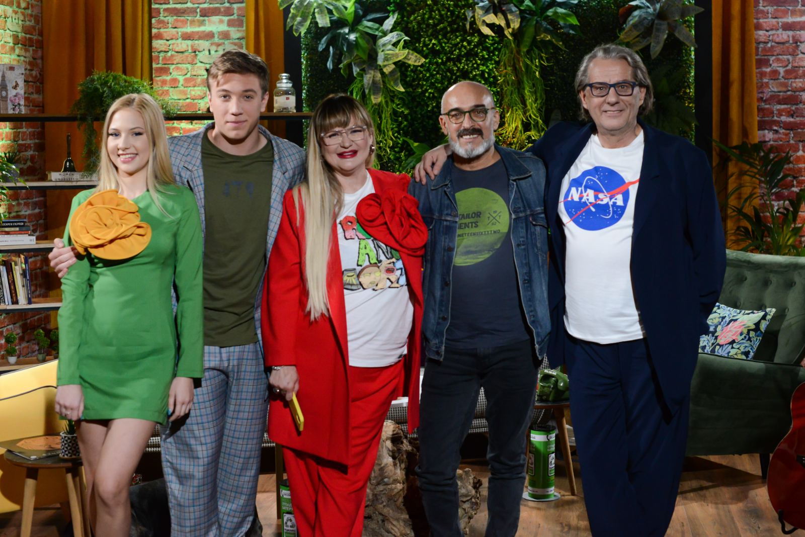 Познати ќе им гостуваат на Весна и Игор, почнува шоуто „Агенда 21″ премиерно на ТВ 24