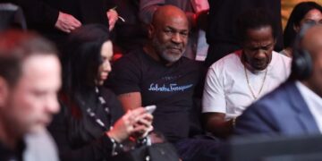 Жена го обвинува Мајк Тајсон дека ја силувал во лимузина во Њујорк